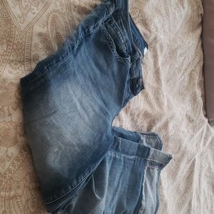 Nicole Miller mid rise crop jeansz 12